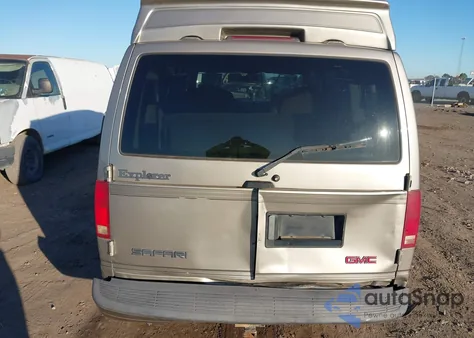 2001 GMC Safari Upfitter z USA, uszkodzony, nr VIN 1GDDM19W31B521640